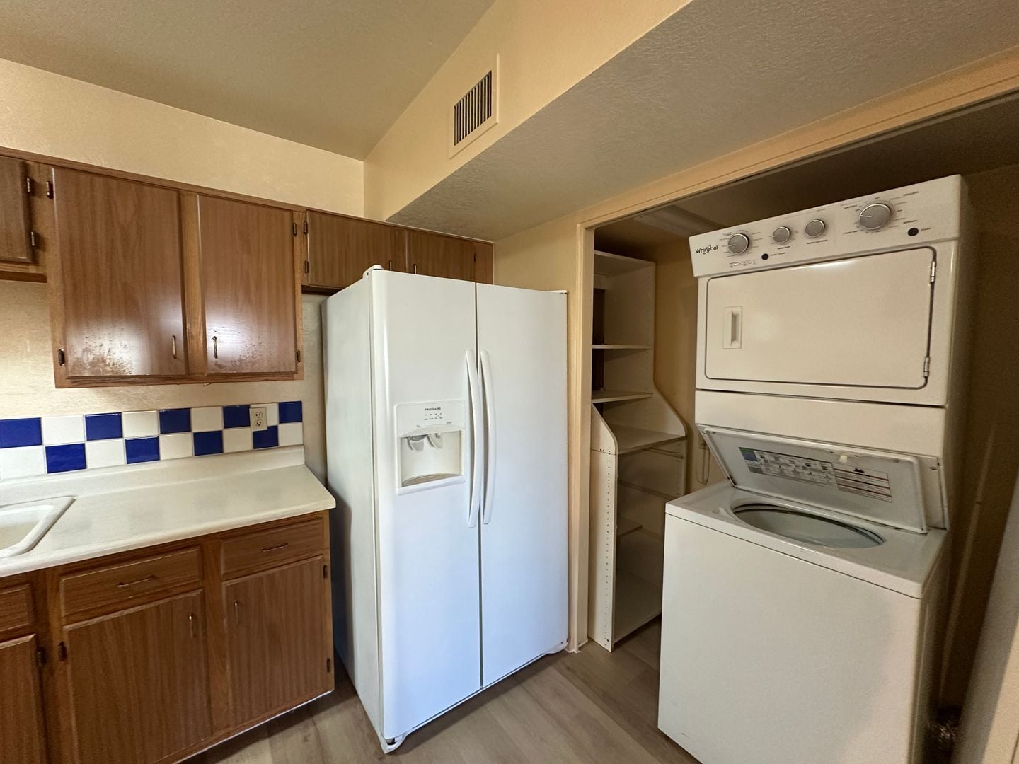 Building Photo - 8080 E Speedway Blvd