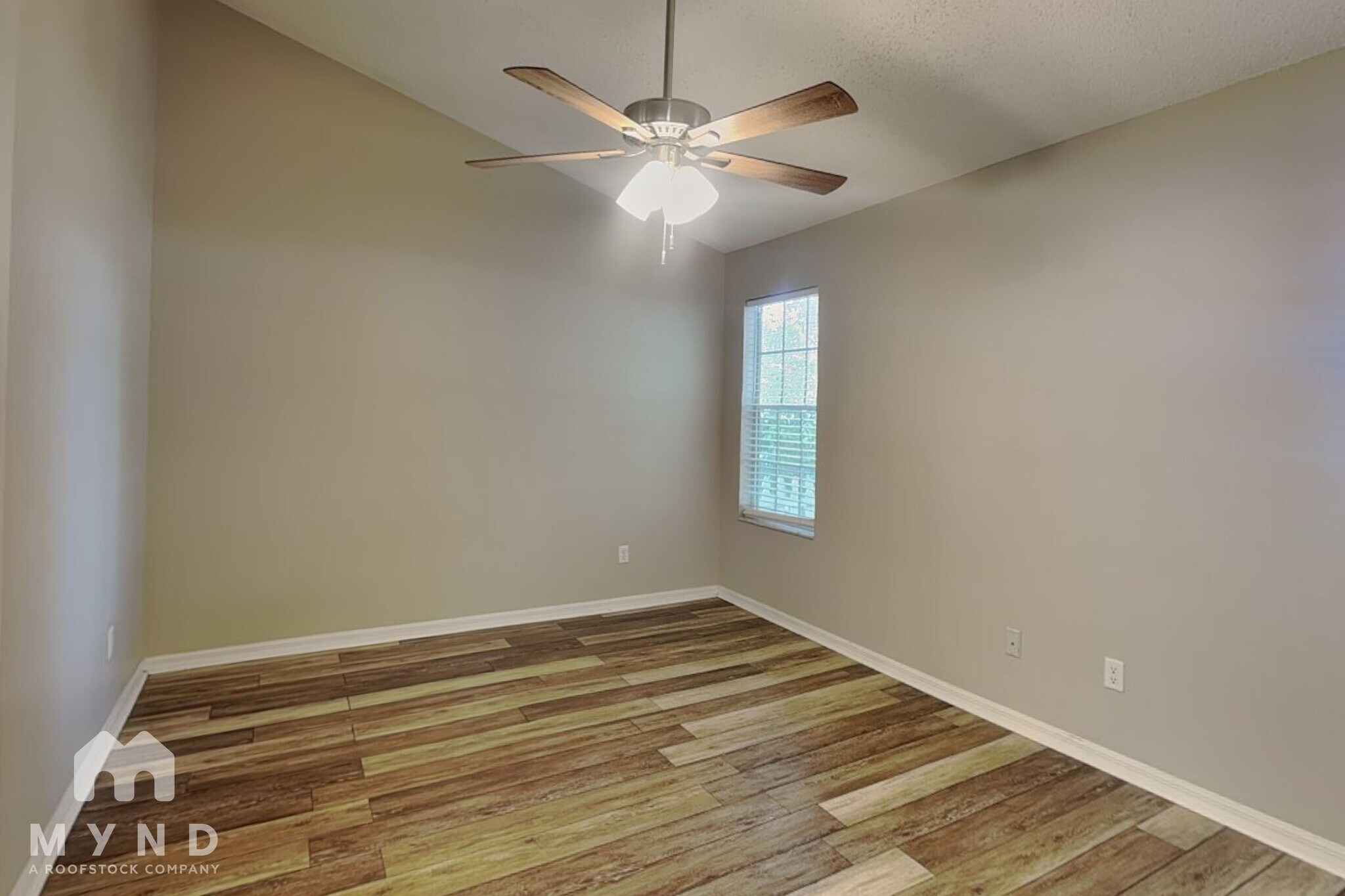 Building Photo - 1729 Chatham Cir