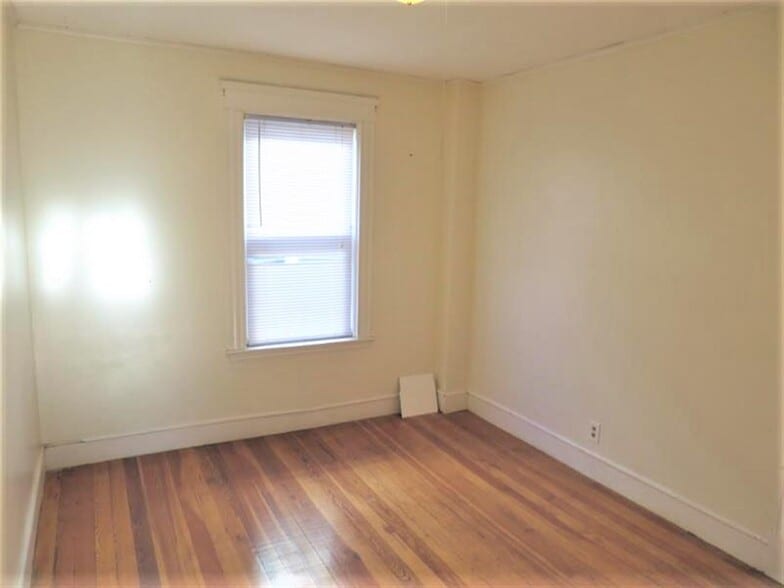 Building Photo - 17 Orrin St