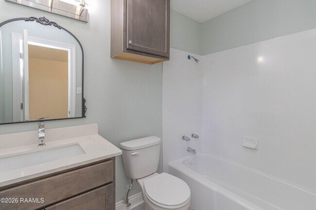 Building Photo - 122 Pebble Beach Dr