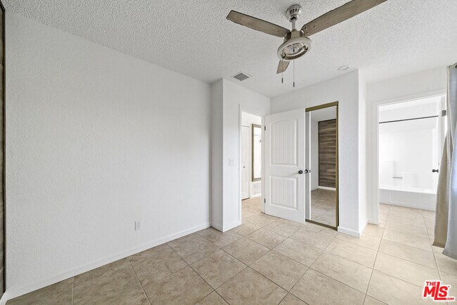 Building Photo - 3293 N Mica Dr
