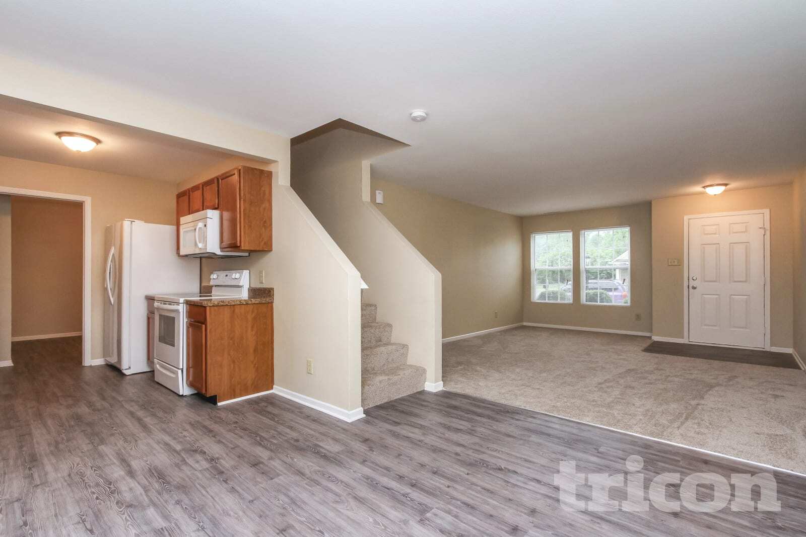 Building Photo - 1164 N Aberdeen Dr