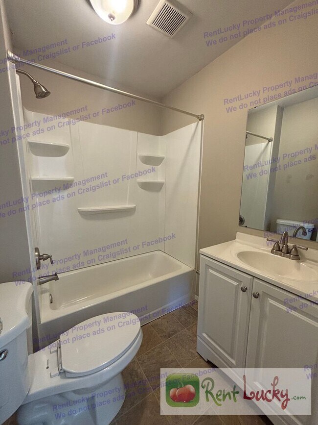 Building Photo - Singh Tacoma 4-Plex