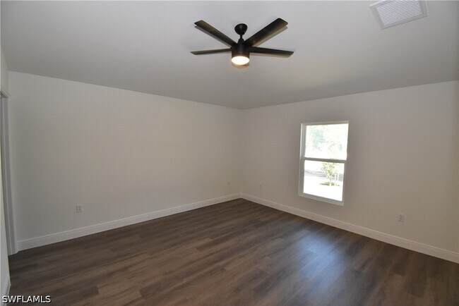 Building Photo - 3393 Fergus St