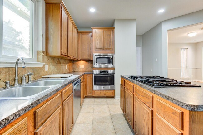 Building Photo - 12207 Lakewood Glade Ct