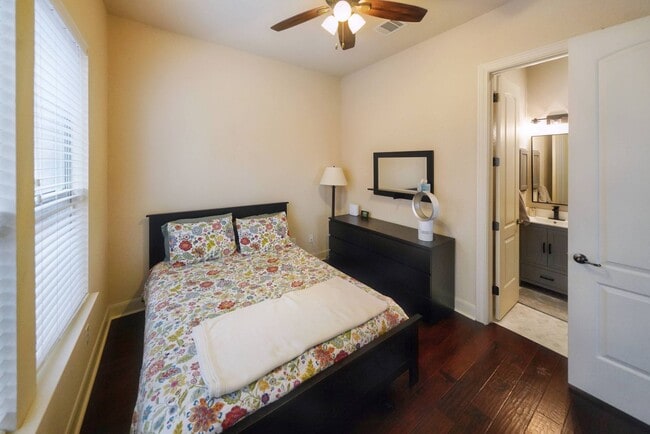 Building Photo - Executive Style Home Now Available in Ston...