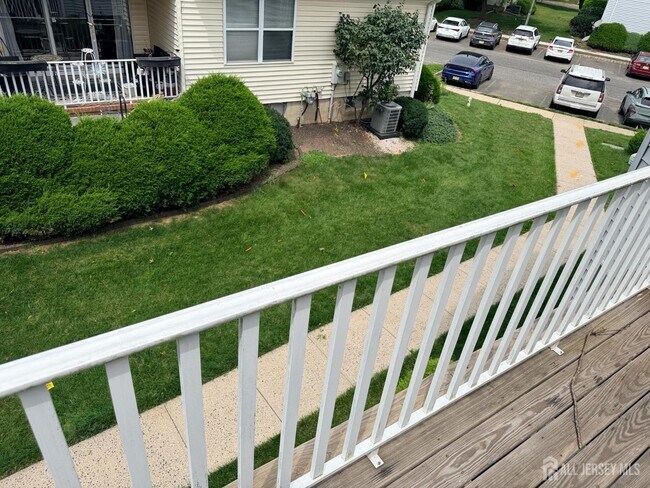 Building Photo - 343 Ventnor Ct