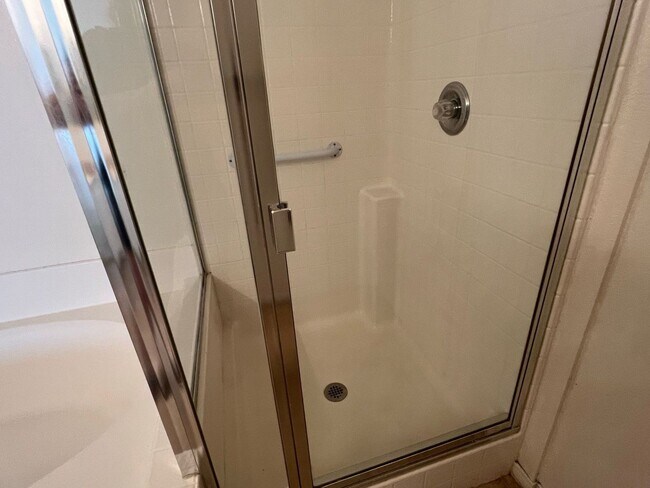 Building Photo - Summerlin Condo