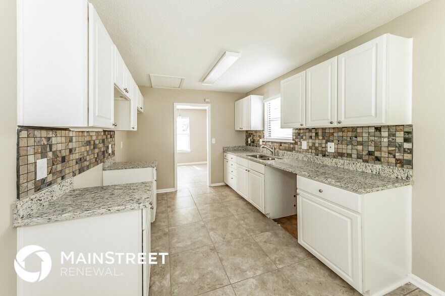 Building Photo - 4246 Centerwood Dr