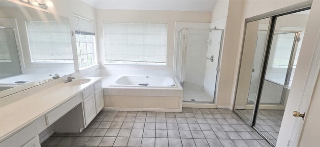 Building Photo - 14514 Hillside Hickory Ct