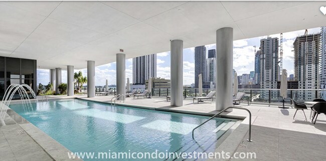 Building Photo - 1600 NE 1st Ave