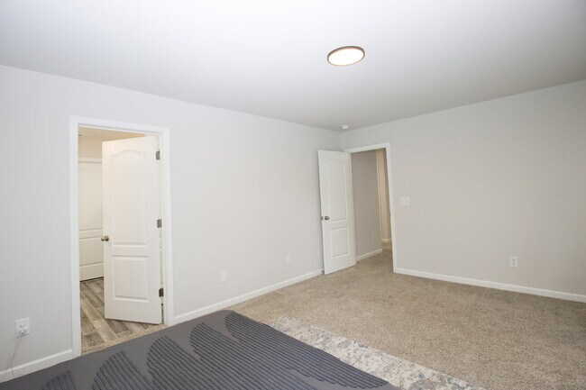 Building Photo - "Charming 3-Bed Oasis with 2.5 Baths on Century Lane, Cameron – Spacious 1744 sq. ft. Retreat!"