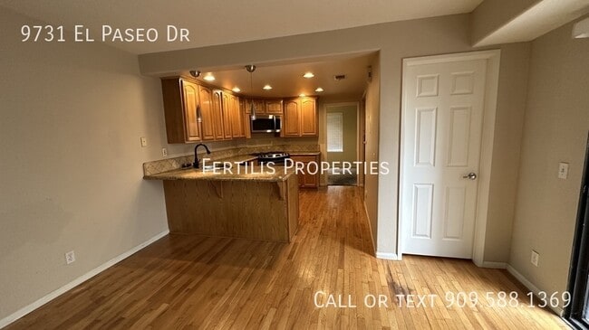 Building Photo - 9731 El Paseo Dr