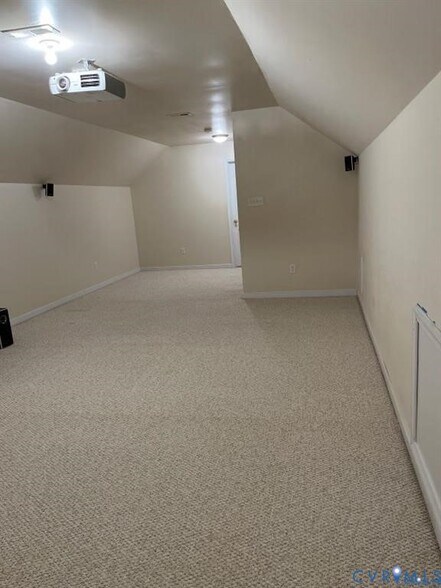 Building Photo - 9513 Pine Trails Ct