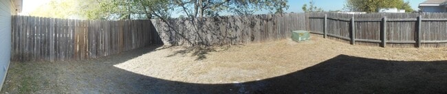 Building Photo - 515 Deloris Dr