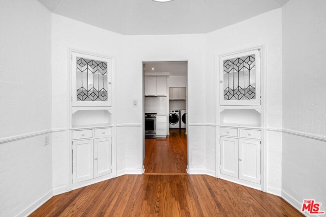 Building Photo - 601 Hayworth Ave