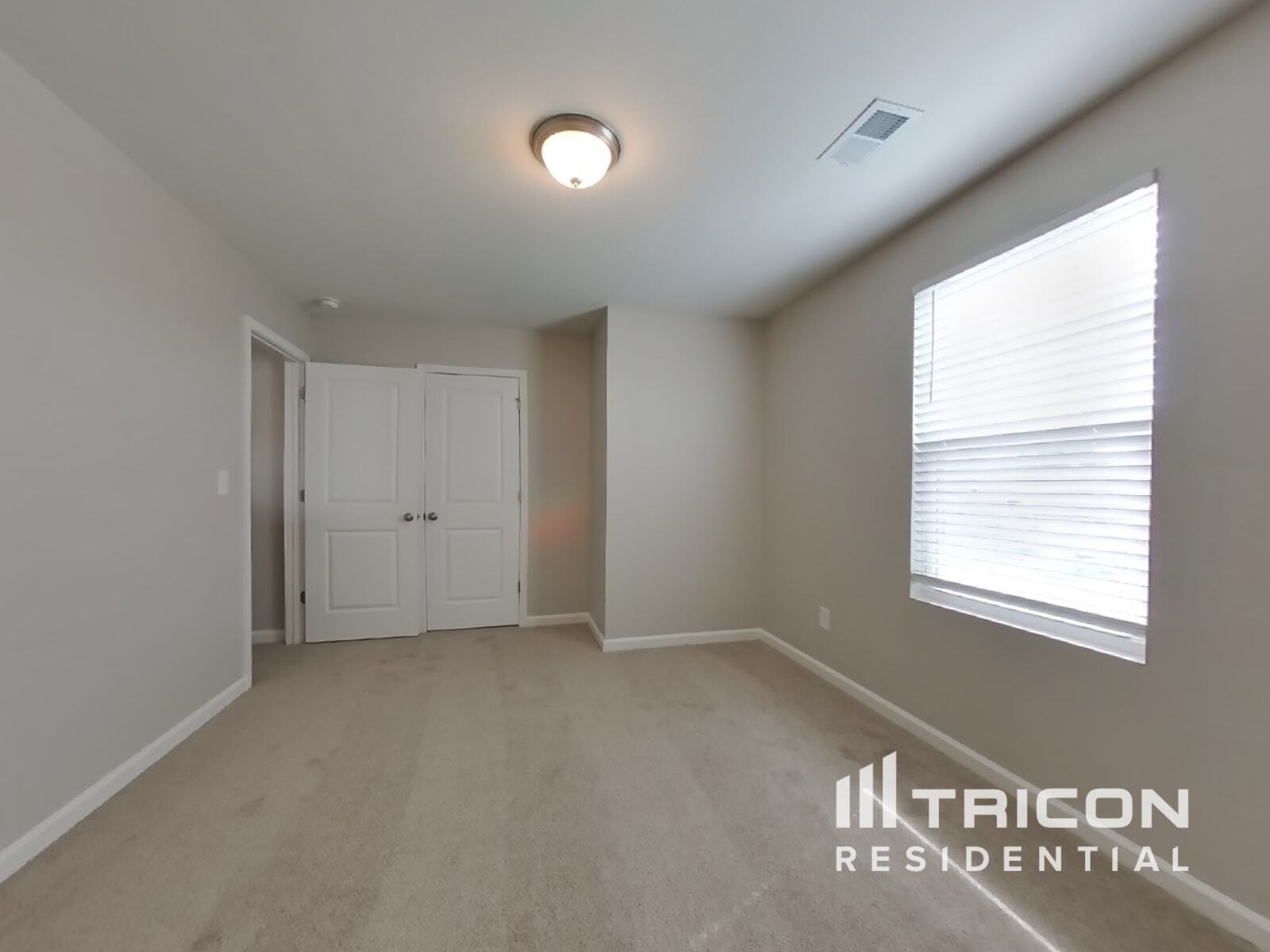 Building Photo - 129 Verona Dr NW