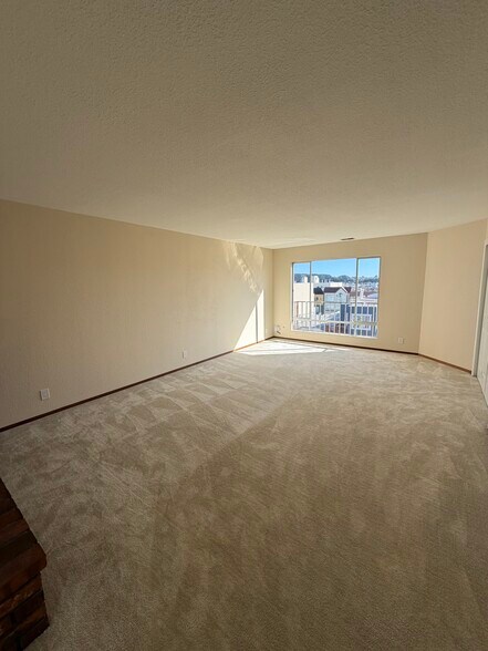 Building Photo - 362 26th Ave