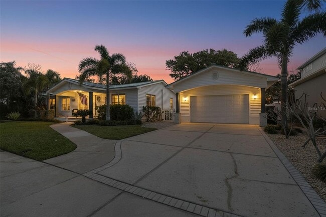 Building Photo - 759 Lantana Ave