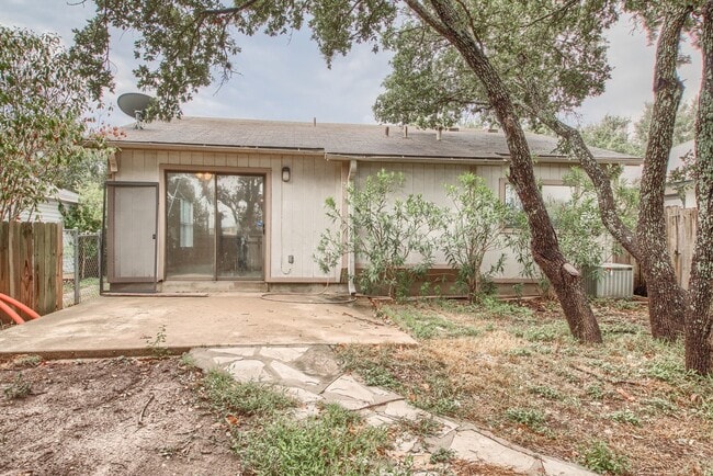 Building Photo - 7611 Scenic Glade