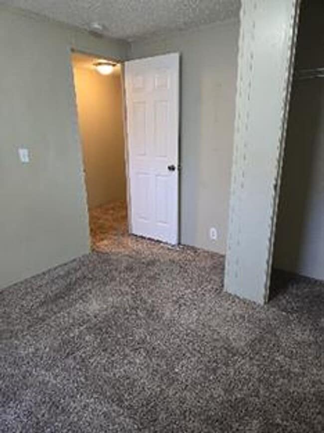 Building Photo - STUDENTS WELCOME! Old Town Fort Collins 3 Bed 2 Bath Mobile Home - Great Location