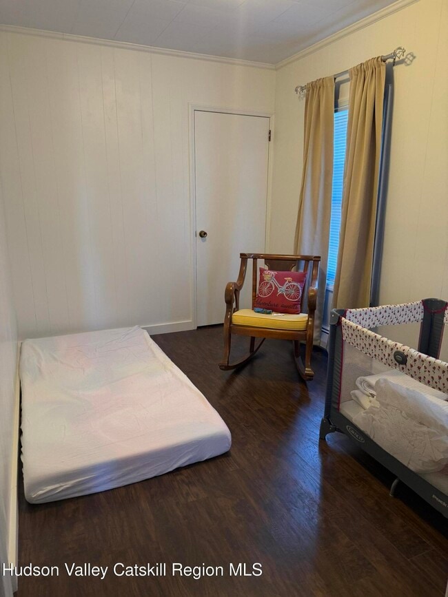 Building Photo - 129 Main St