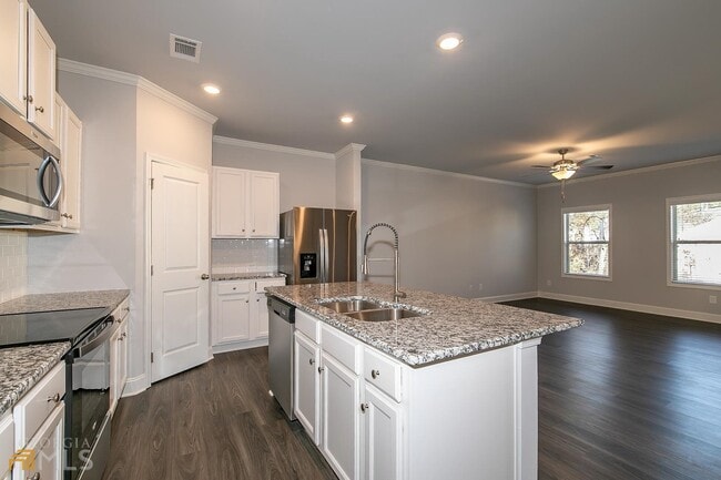 Building Photo - 5231 Pinnacle Walk Dr