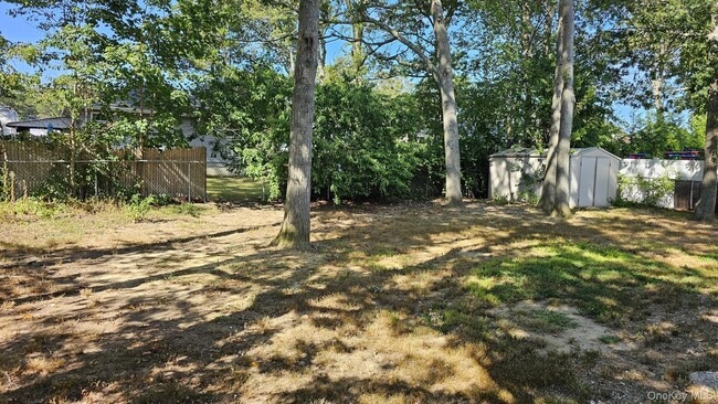 Building Photo - 81 Parkwood Dr