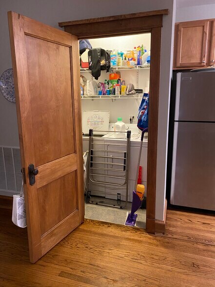 Laundry Room - 917 W Margate Ter