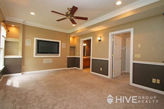 Building Photo - Golf Course Living with Spacious Comfort Inside & Out!