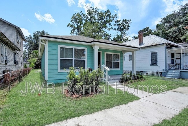 Primary Photo - 1332 Steele St
