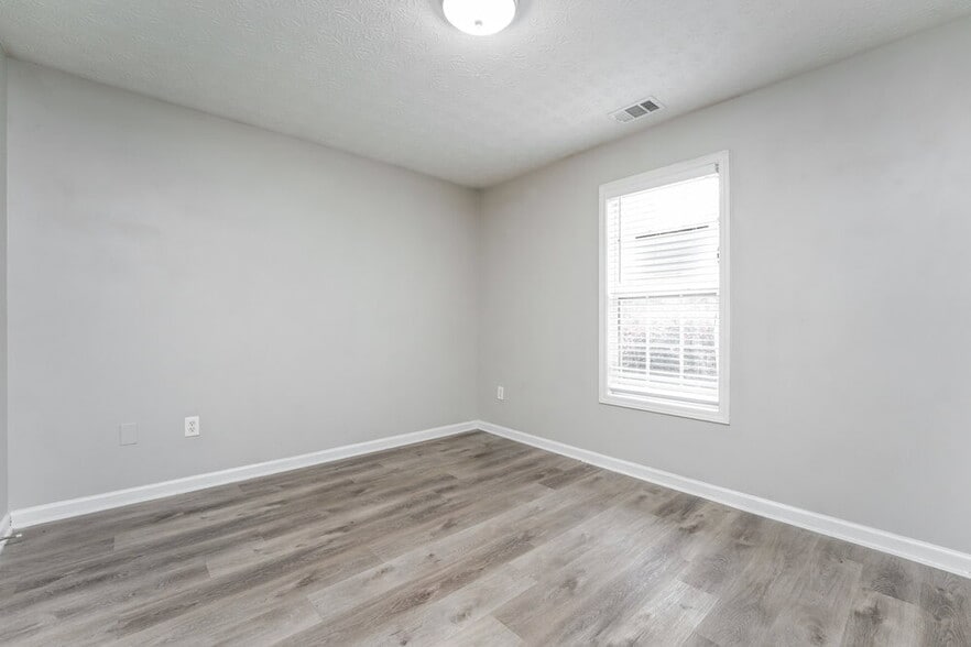 Building Photo - 663 Stonecrest Dr