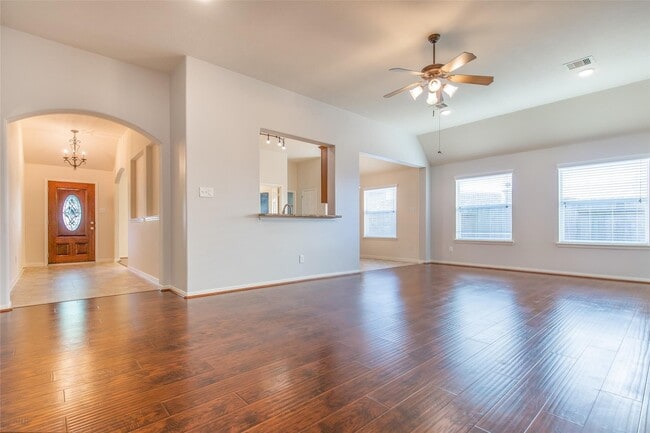 Building Photo - 24519 Red Bluff Tr