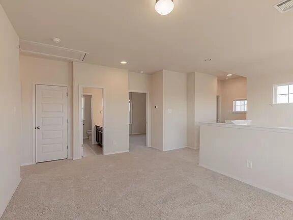 Building Photo - 229 Gray Wolf Dr