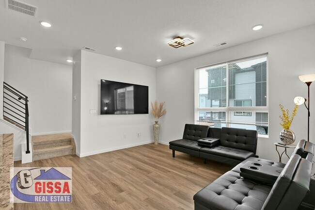 Building Photo - 1.5 year old townhome with 3 bedrooms, 2 1/2 bathrooms, 2-car garage at Victory Ridge available NOW!