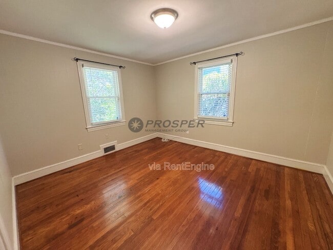 Building Photo - 20 Sir Abbott St