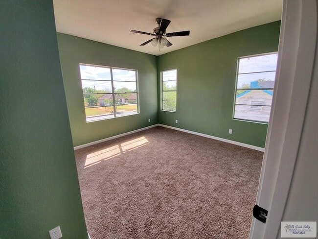 Building Photo - 510 W Buchanan St