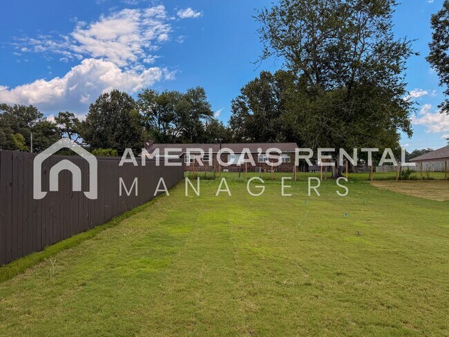 Building Photo - 169 Cattail Ct