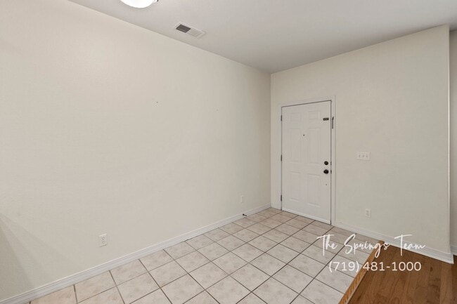 Building Photo - Pinnacle at Cheyenne Mountain Townhome wit...