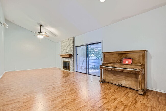 Building Photo - Charming 2-BR/2-Bath Home in the Heart of ...