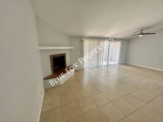 Building Photo - 3456 N Richland Dr