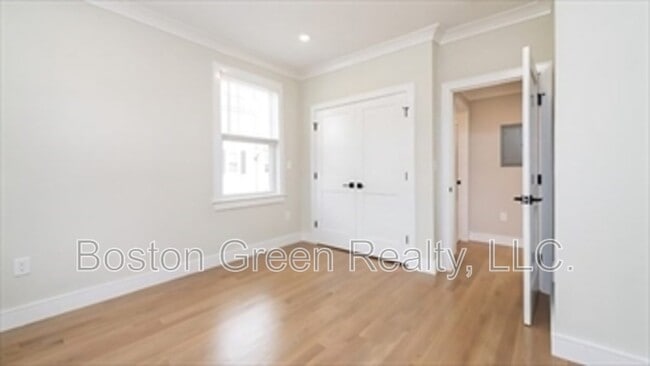 Building Photo - 2A Rossmore Rd