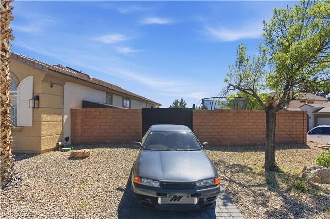Building Photo - 11063 Pegasus Dr