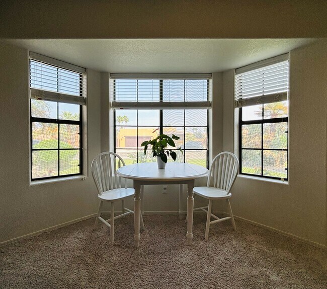 Building Photo - 10364 Fairway Loop