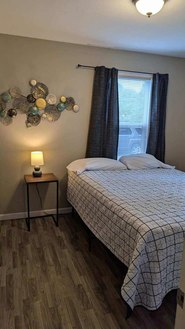 Building Photo - 624 Columbus Ave