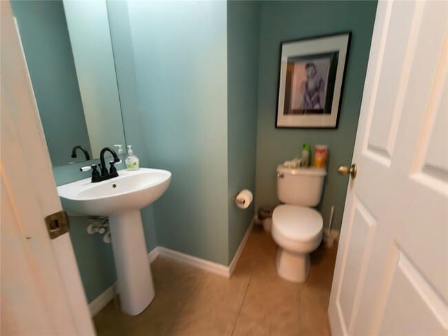 Building Photo - 2552 Aventurine St