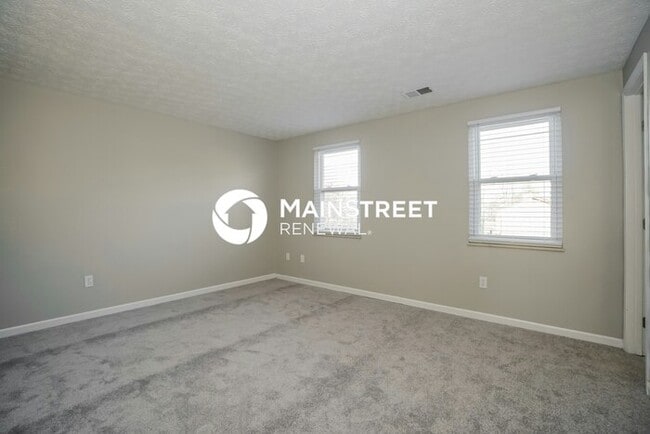 Building Photo - 4 Bedroom Pet-Friendly Home in Reynoldsbur...
