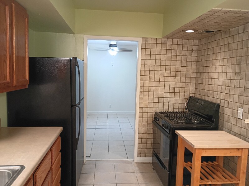 Building Photo - 5605 Layton Dr