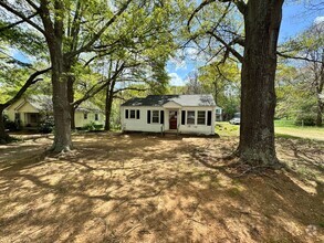 Building Photo - 2/1 House in Shelby, NC - Ready April 1