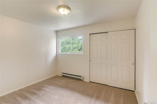 Building Photo - 12241 SE 59th St